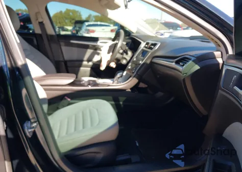 2014 Ford Fusion S z USA, uszkodzony, nr VIN 3FA6P0G74ER255224